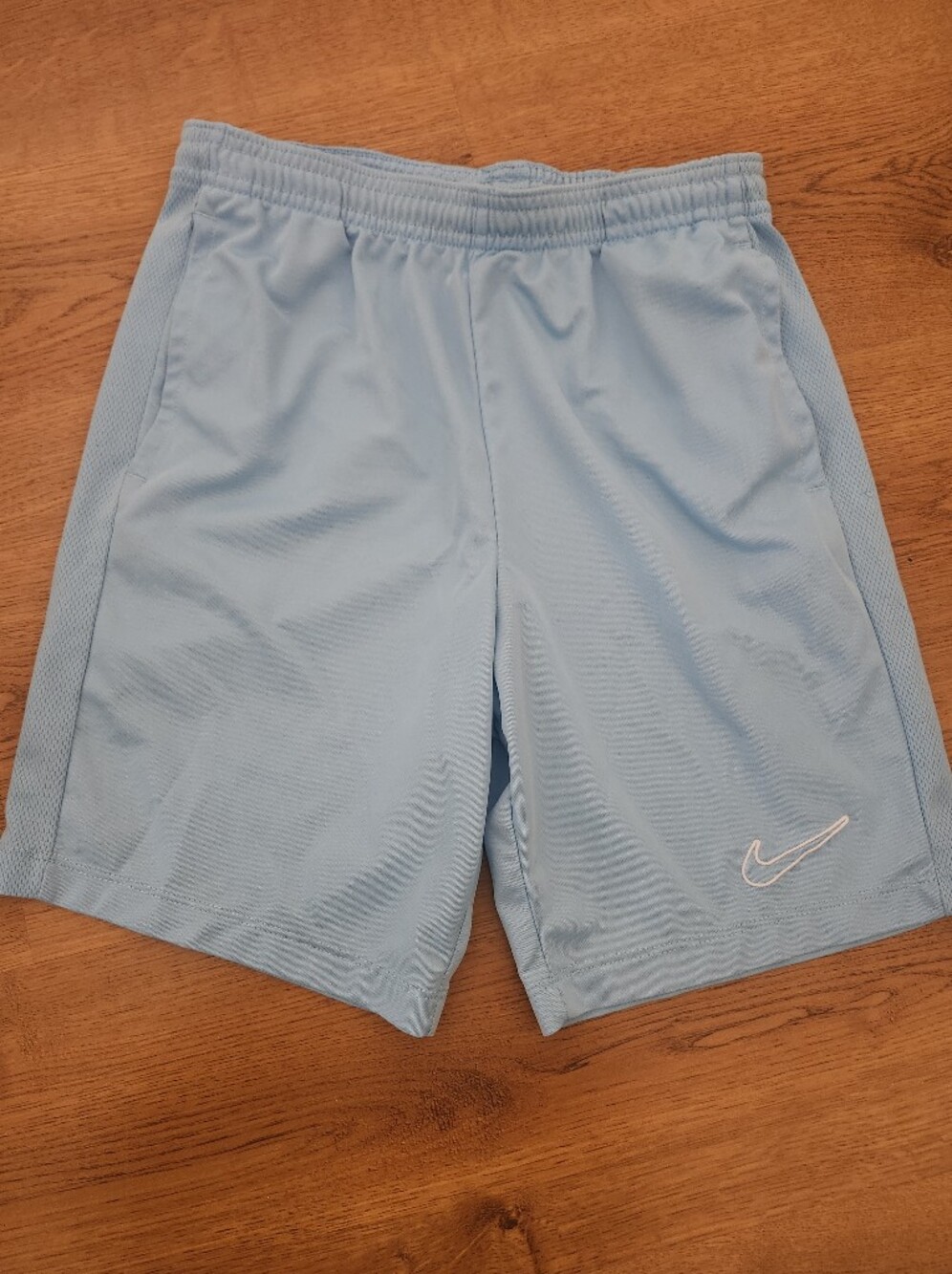 Nike Boy's Light Blue Quick-dry Athletic Training Shorts Size L